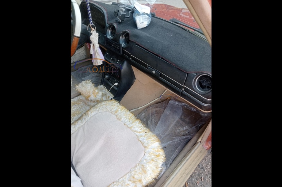 200 Mercedes برتقالى