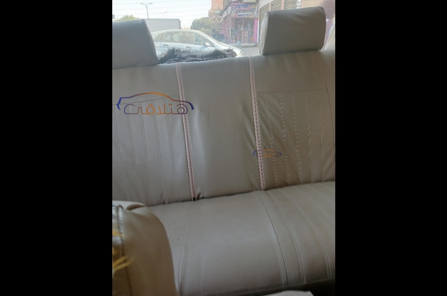 200 Mercedes برتقالى