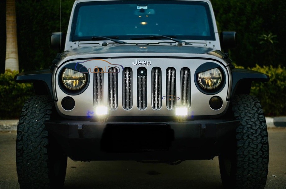 Wrangler Jeep رمادي