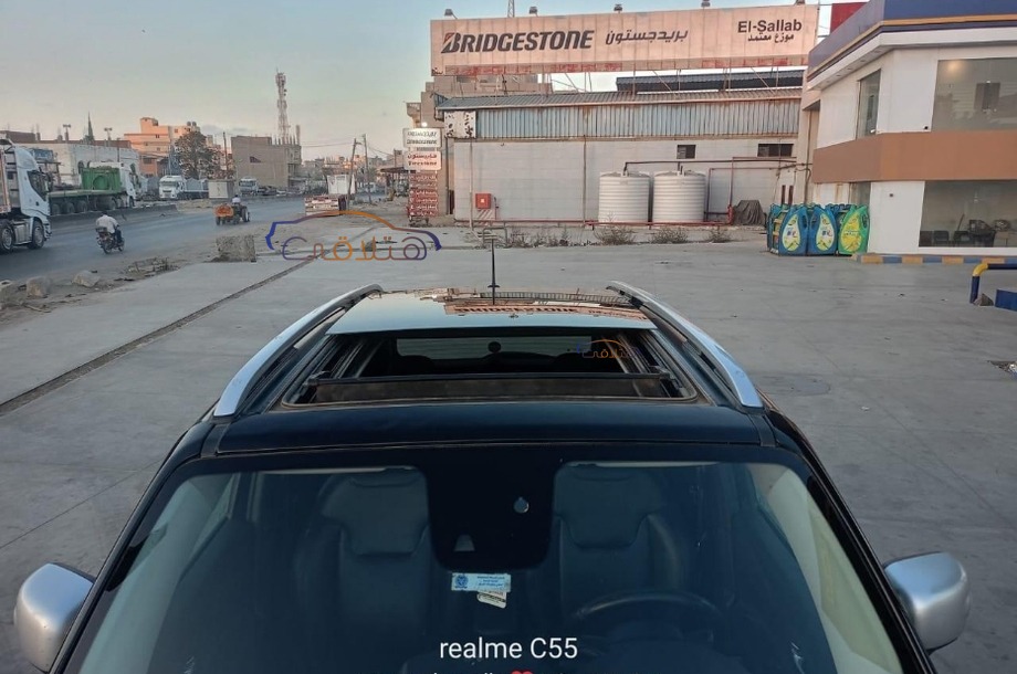 Renegade Jeep أسود