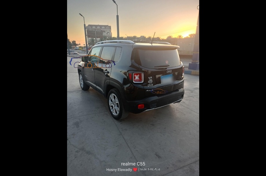 Renegade Jeep أسود