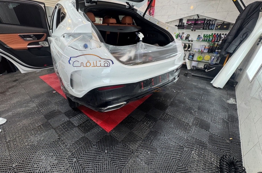 GLC 300 Mercedes أبيض