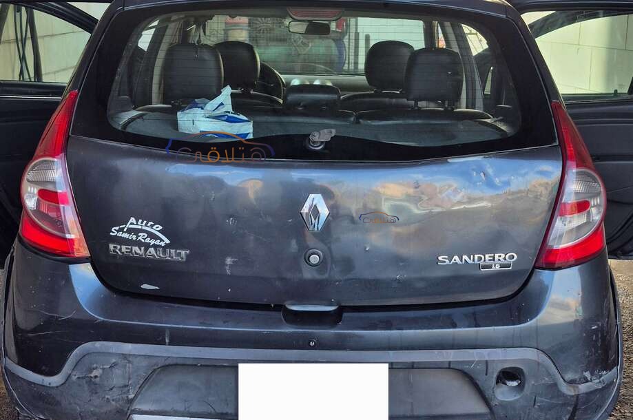 Sandero Step Way Renault أسود