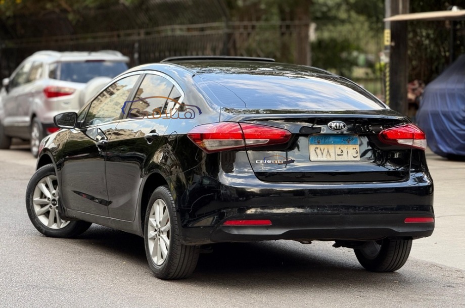 Cerato Kia أسود