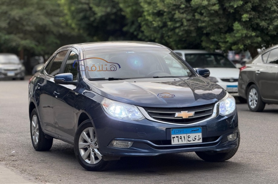 Optra Chevrolet الأزرق الداكن