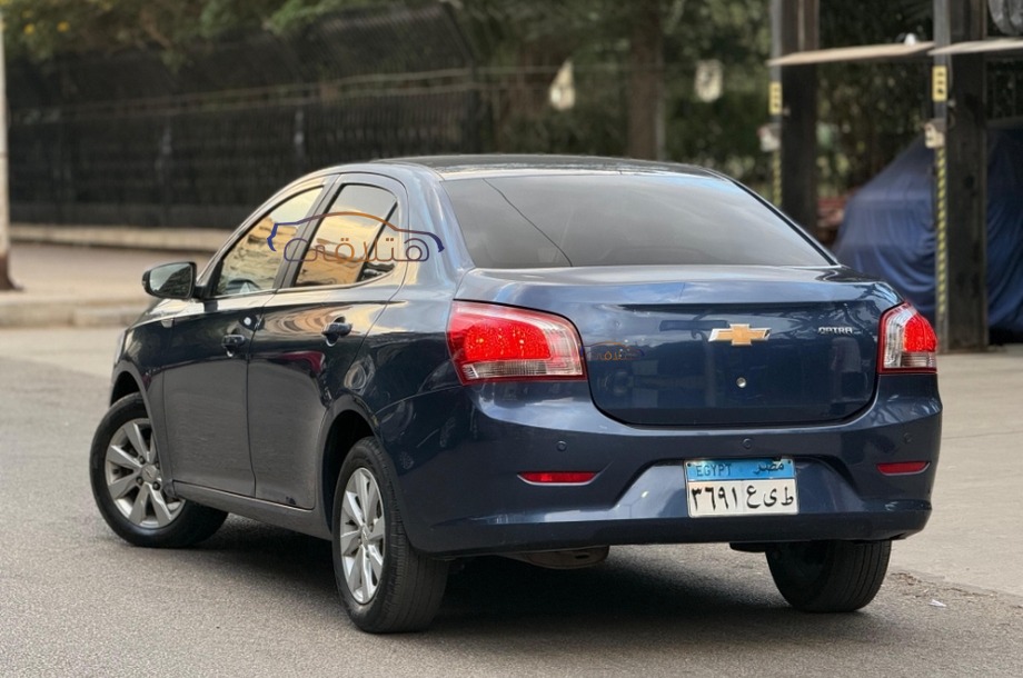 Optra Chevrolet الأزرق الداكن