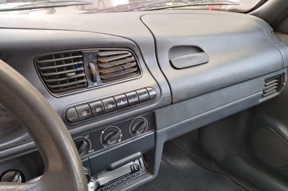 Felicia Skoda فضي