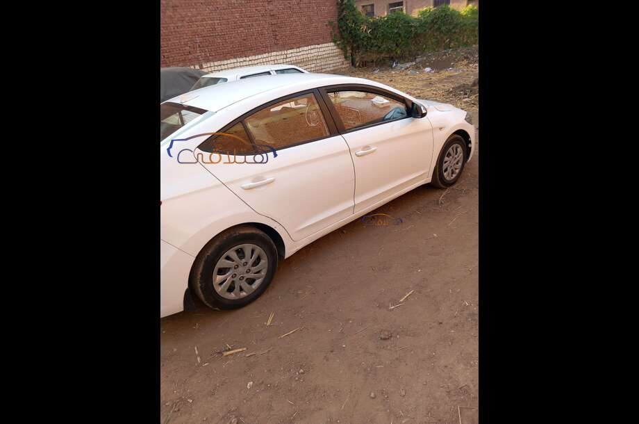 Elantra AD Hyundai أبيض