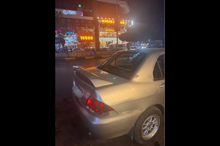 Lancer Puma Mitsubishi رمادي