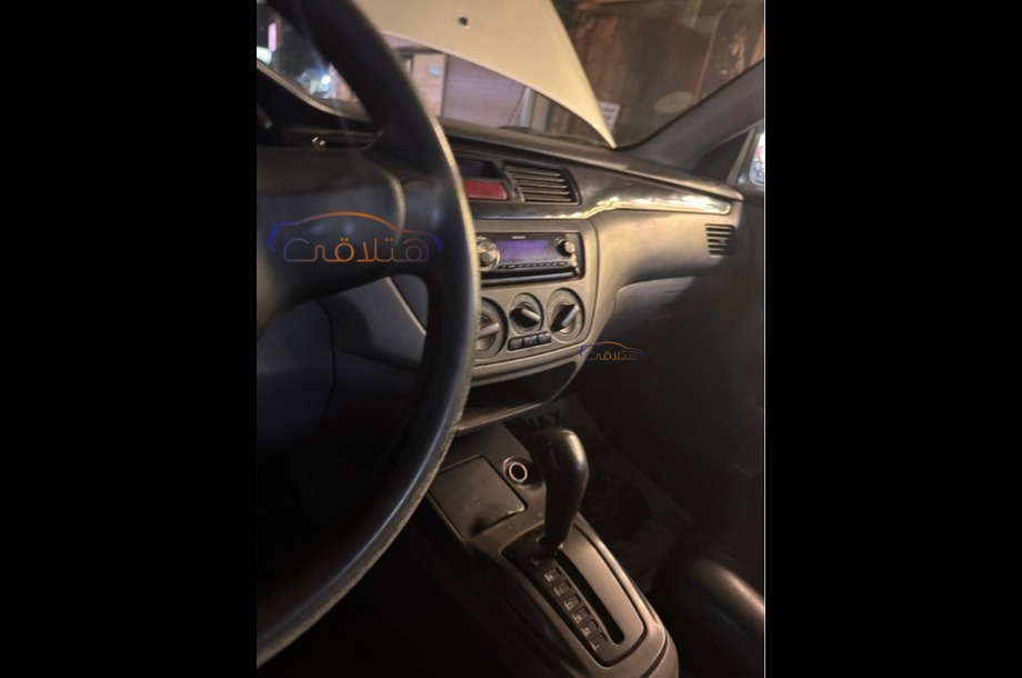 Lancer Puma Mitsubishi رمادي