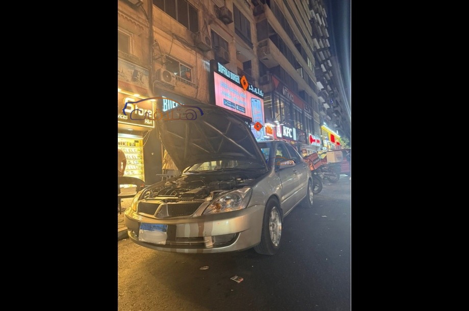 Lancer Puma Mitsubishi رمادي