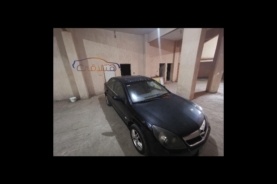 Vectra Opel أسود