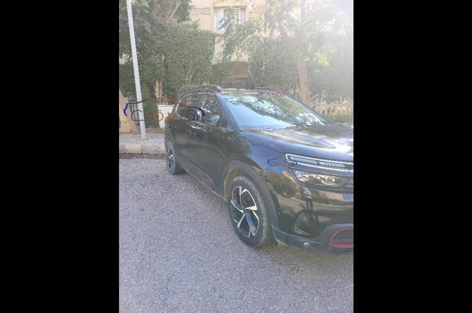 C5 Aircross Citroën أسود