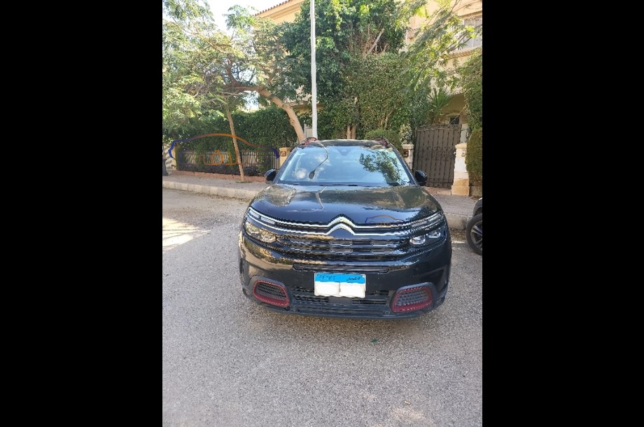 C5 Aircross Citroën أسود