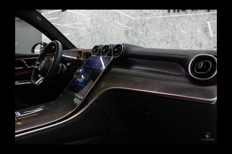 GLC 300 Mercedes Gold