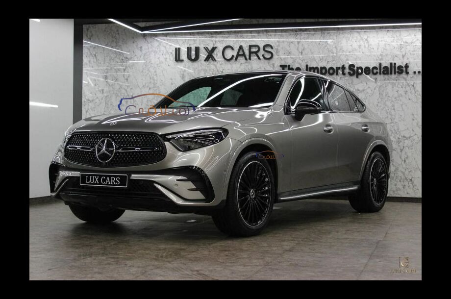 GLC 300 Mercedes Gold