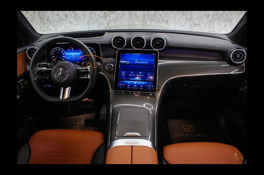 GLC 300 Mercedes Gold