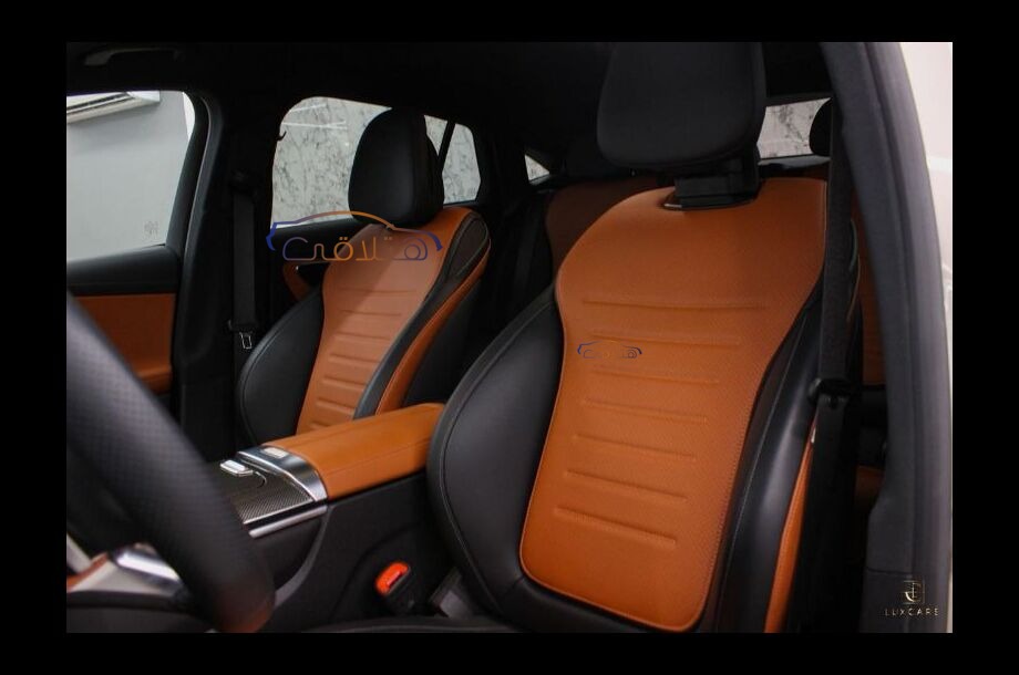 GLC 300 Mercedes Gold