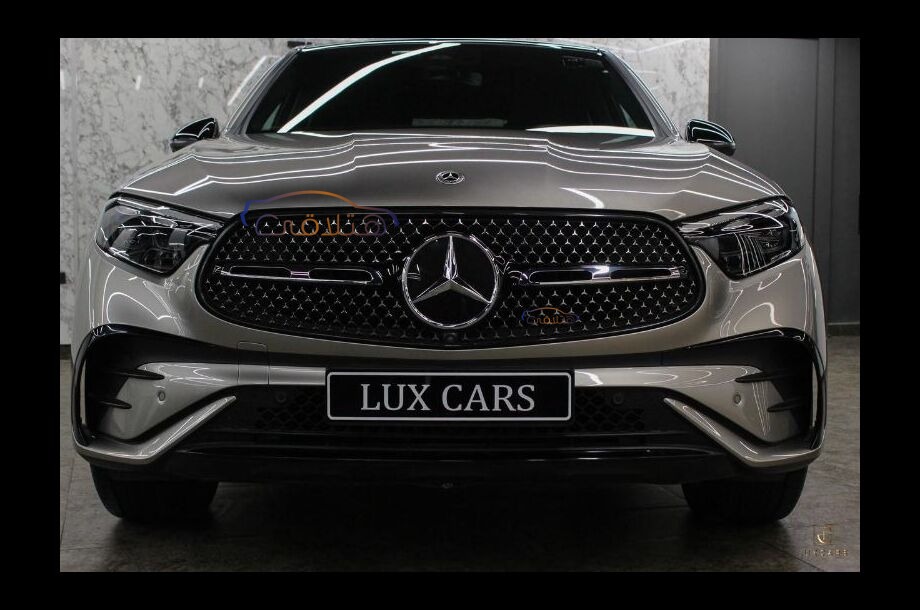 GLC 300 Mercedes Gold