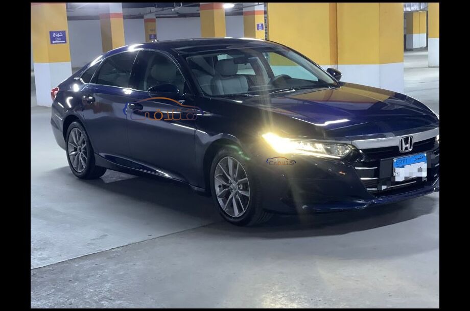 Accord Honda الأزرق الداكن