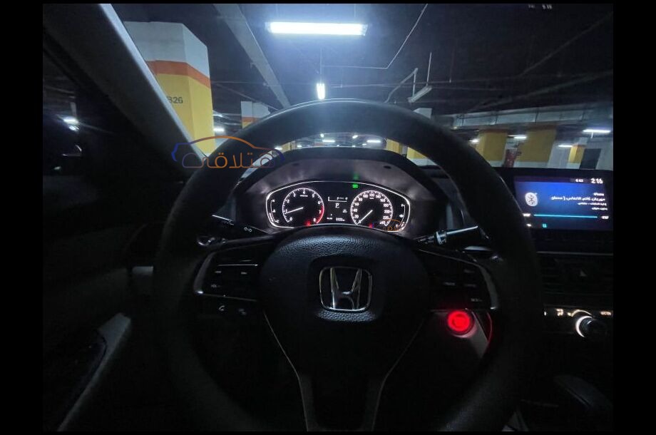 Accord Honda الأزرق الداكن