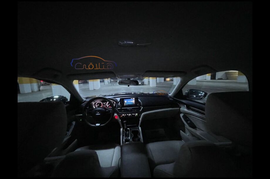 Accord Honda الأزرق الداكن