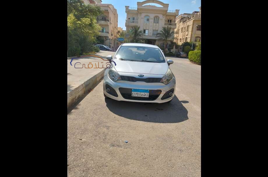 Rio Kia فضي
