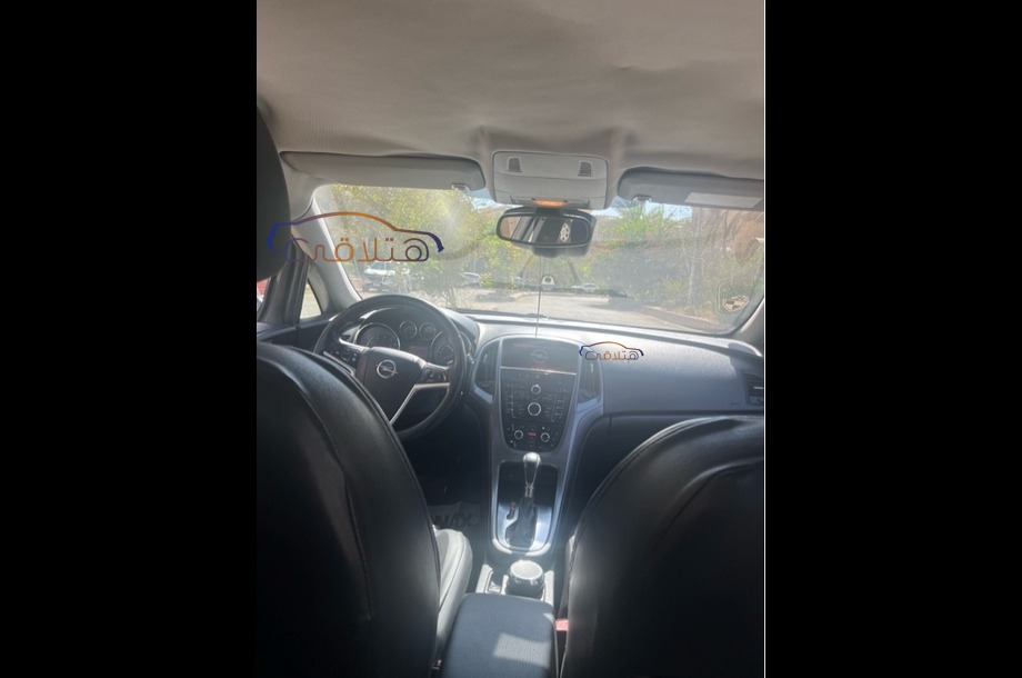 Astra Opel رمادي