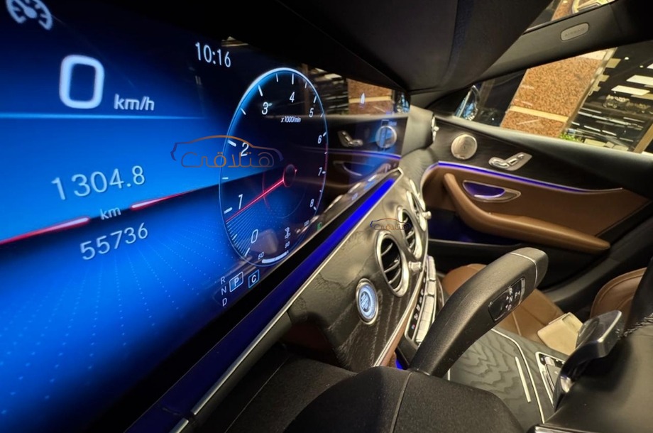 E 200 Mercedes رمادي