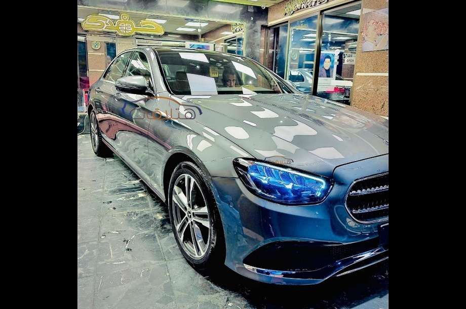 E 200 Mercedes رمادي