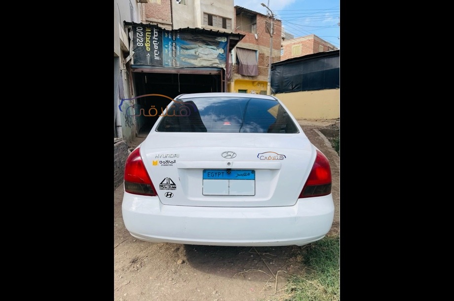 Avante Hyundai أبيض