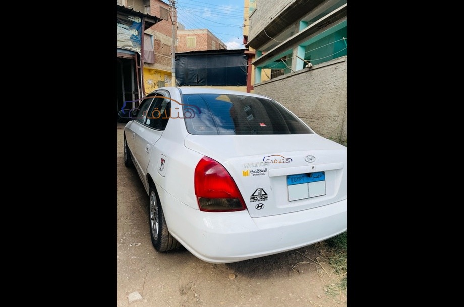 Avante Hyundai أبيض