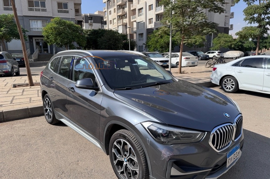 X1 BMW فضي