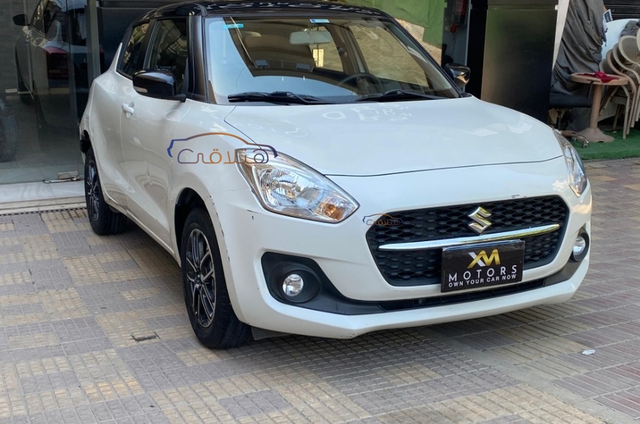 Swift Suzuki أبيض