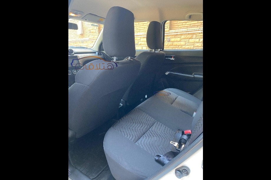 Swift Suzuki أبيض