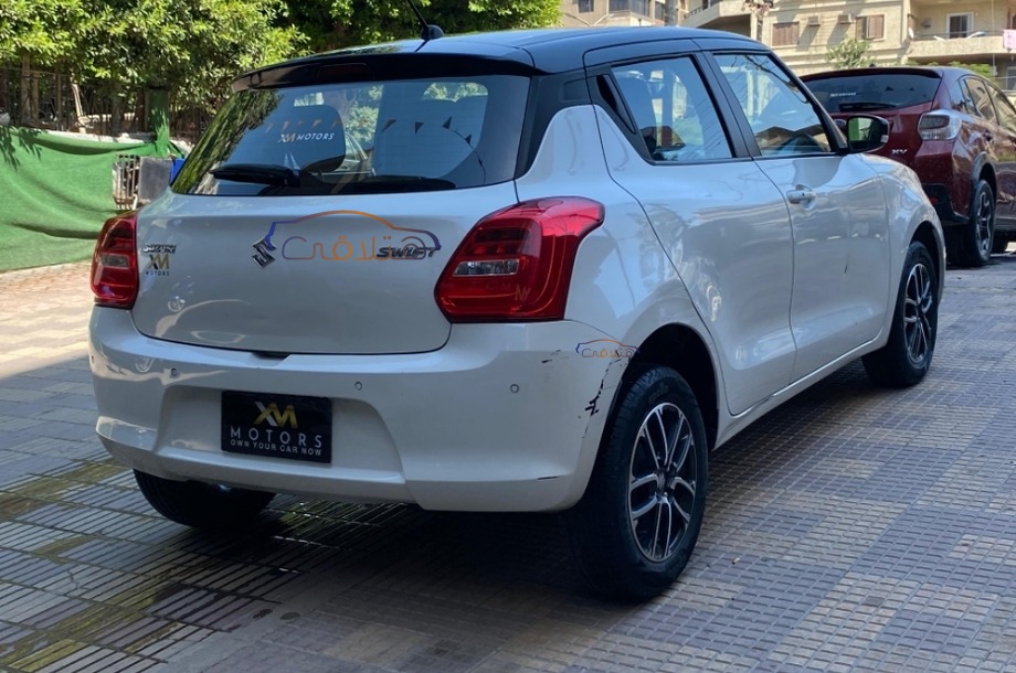 Swift Suzuki أبيض