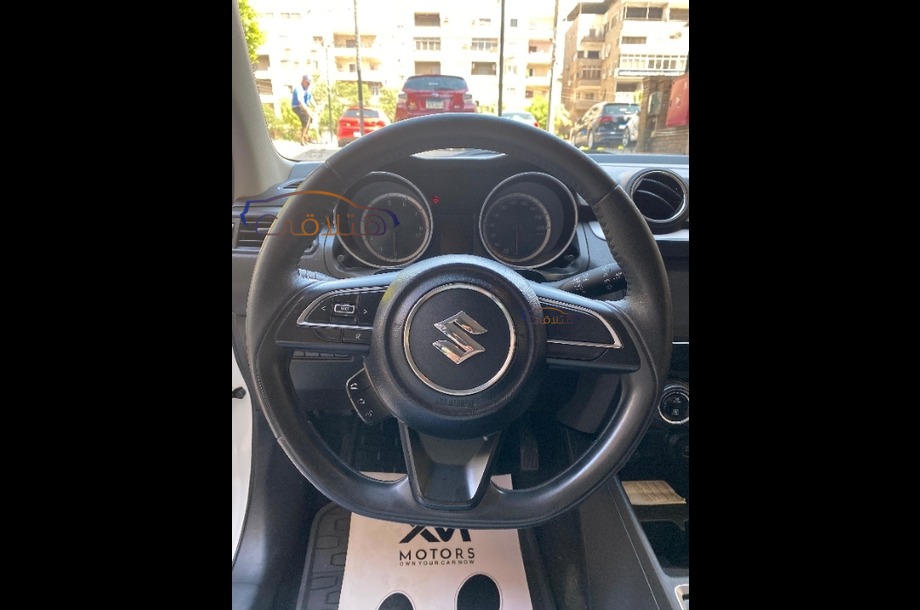 Swift Suzuki أبيض