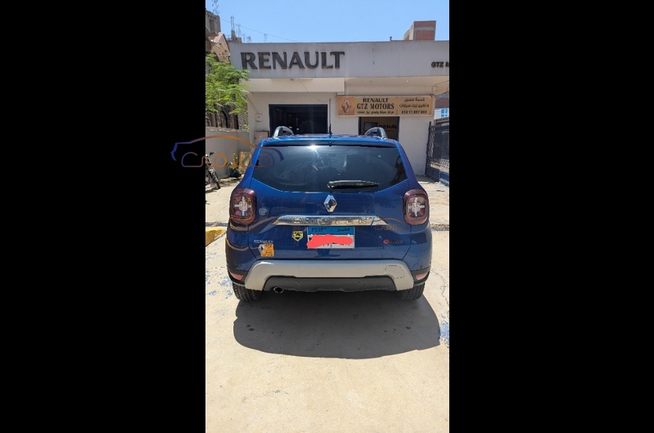 Duster Renault أزرق