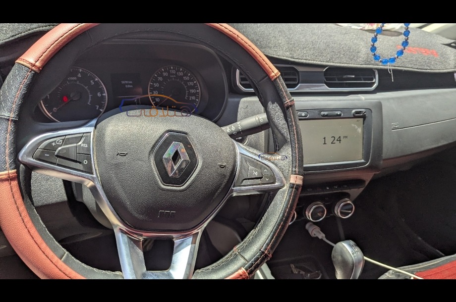 Duster Renault أزرق