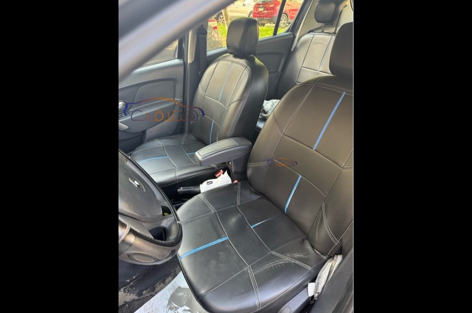 Sandero Renault Black