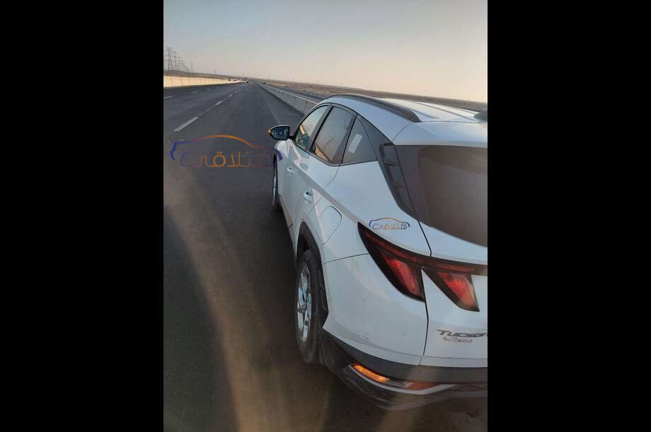 Tucson Hyundai White