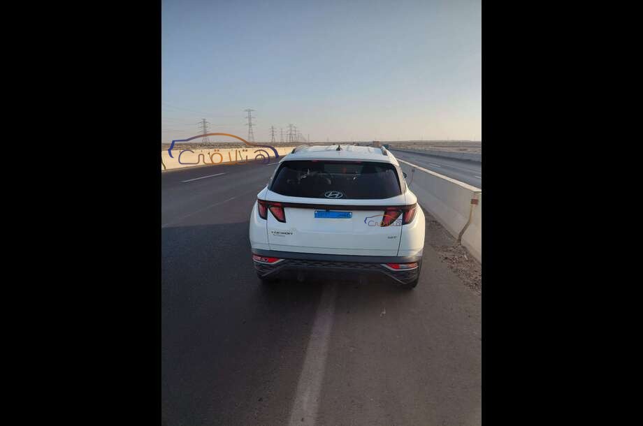 Tucson Hyundai White