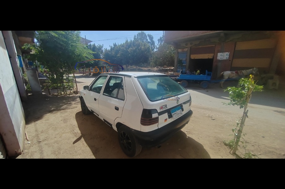 Felicia Skoda أبيض