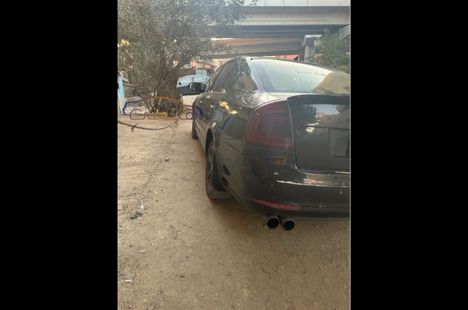 Fantasia Skoda أسود