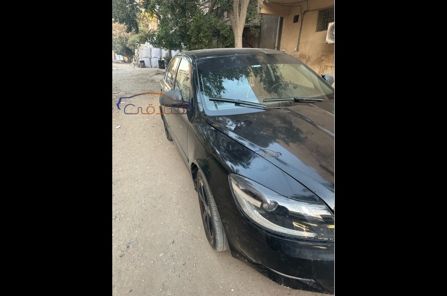 Fantasia Skoda أسود