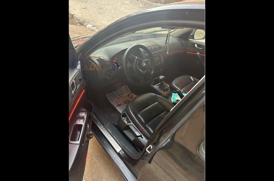 Fantasia Skoda أسود