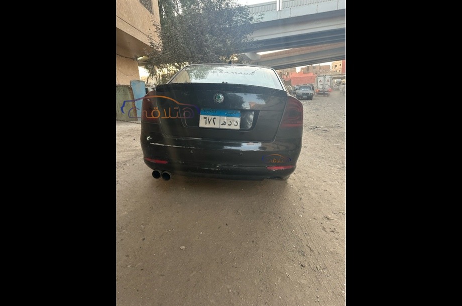 Fantasia Skoda أسود