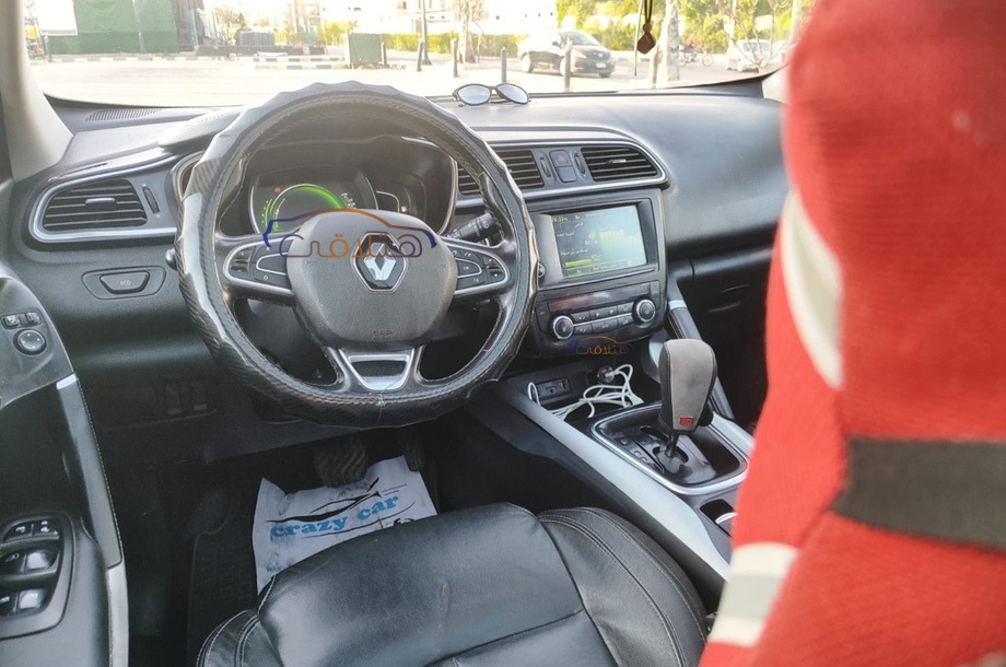 Kadjar Renault احمر