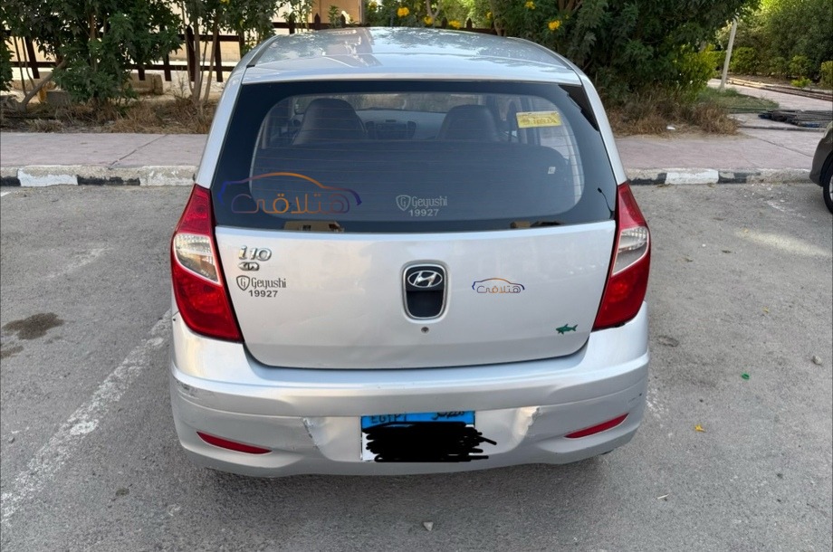 I10 Hyundai فضي