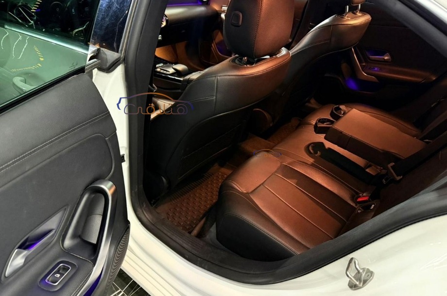 CLA 200 Mercedes أبيض